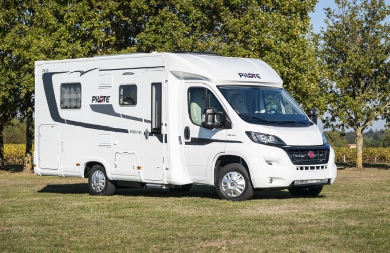 Camping-car profilé 2/3 places