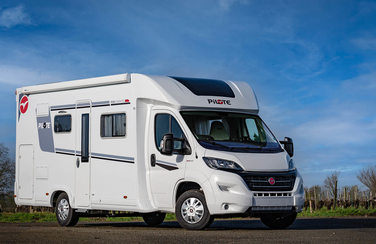 Camping-car Profilé Classique - 6 places avec lits superposés