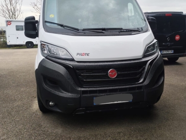 FOURGON  PILOTE V600G grand toit