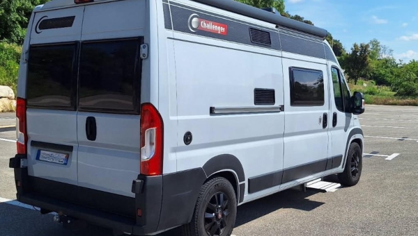 Fourgon  Challenger V114 Road Edition VIP