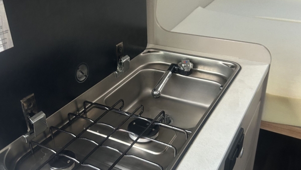 Fourgon CARADO CV 600 ( GROUPE HYMER )