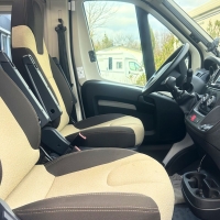 Miniature Fourgon CARADO CV 600 ( GROUPE HYMER )