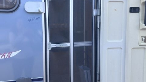 PROFILE COMPACT HYMER VAN 522