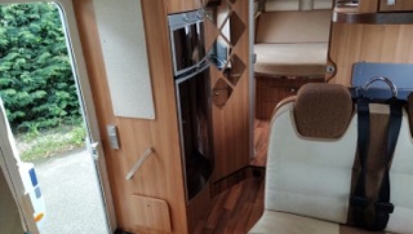 PROFILE HYMER TRAMP 698CL
